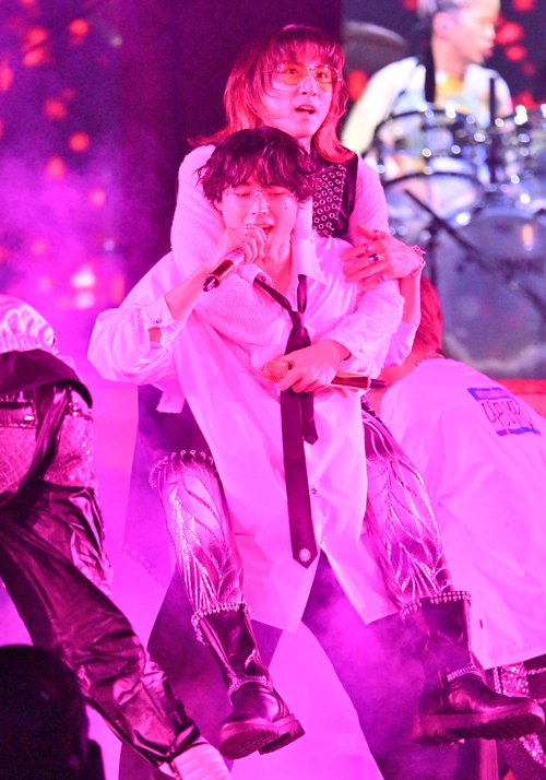 京本大我　松村北斗