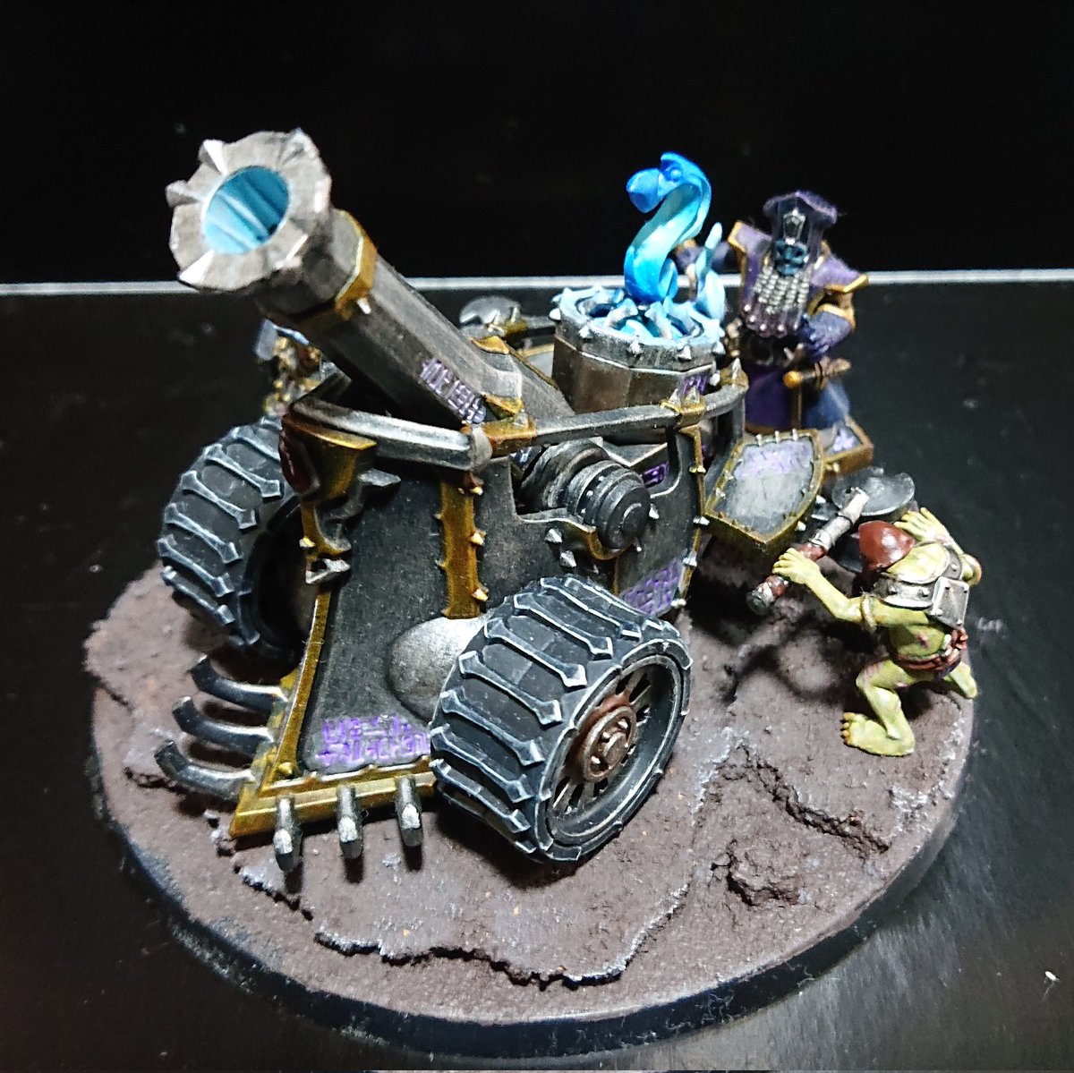 OruMofu's tweet photo. Tormentor BombardとDeathshrieker Rocket Battery
#HELSMITHSofHASHUT #TormentorBombard #DeathshriekerRocketBattery #warhammeraos #warhammerpainting #warhammercommunity https://t.co/QeNCFGk9sX