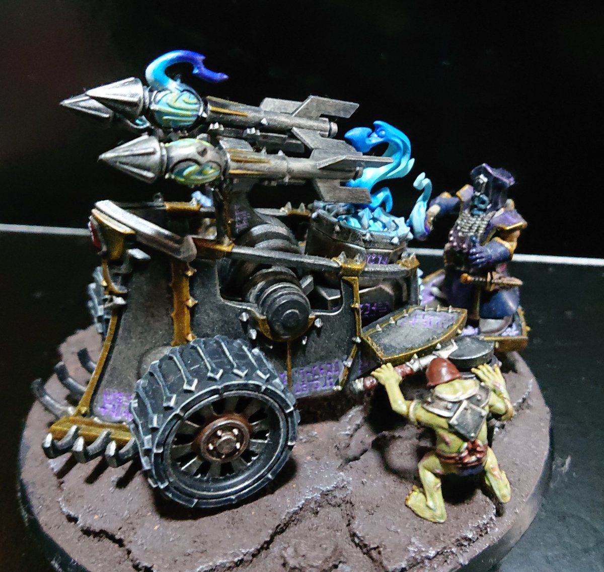 OruMofu's tweet photo. Tormentor BombardとDeathshrieker Rocket Battery
#HELSMITHSofHASHUT #TormentorBombard #DeathshriekerRocketBattery #warhammeraos #warhammerpainting #warhammercommunity https://t.co/QeNCFGk9sX