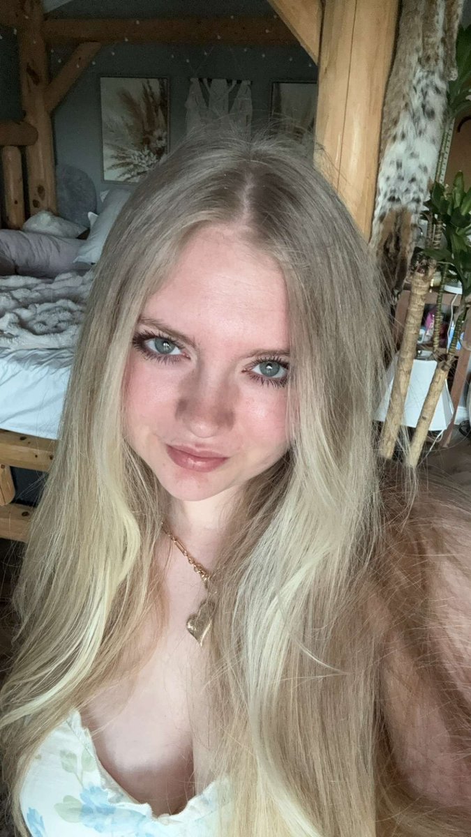 Bella 🎀 tweet media