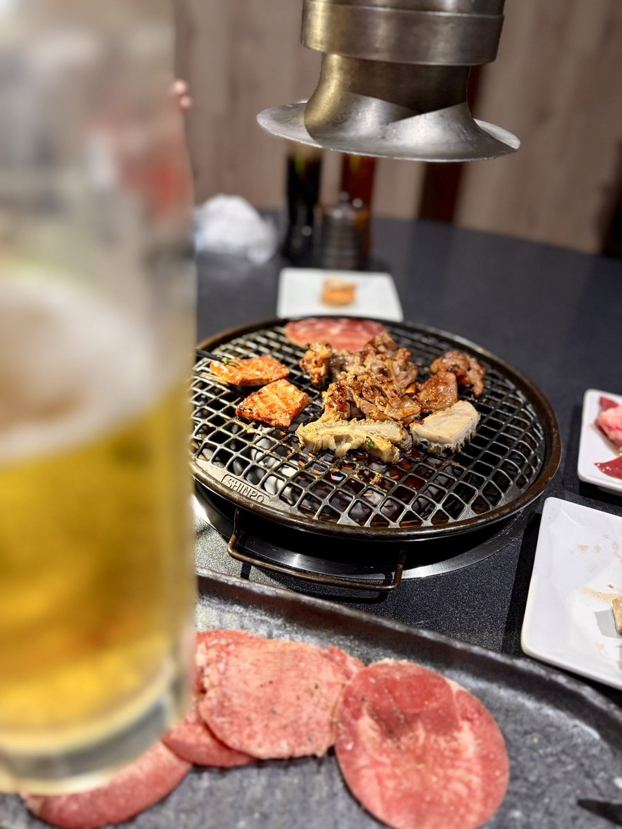 シン･スレッガージム tweet media