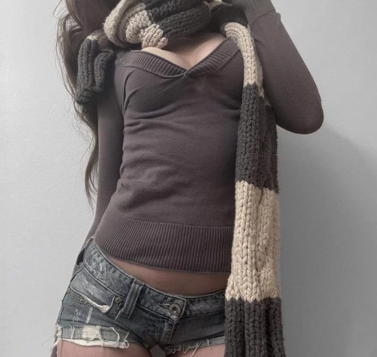 pixelcorali's tweet image. This girl I found on Pinterest is my biggest goal rn what bmi does she look like? 
#ed #edtwt #wl #ricecaketwt #thinspo #averagespo #skinny