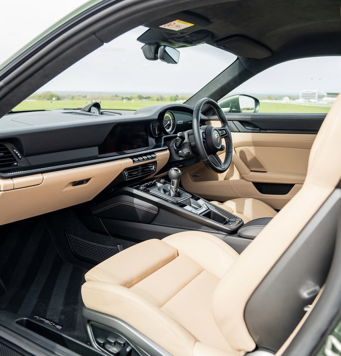 PorscheCIub's tweet image. Paint-to-Sample Oak Green 992 GT3 Touring