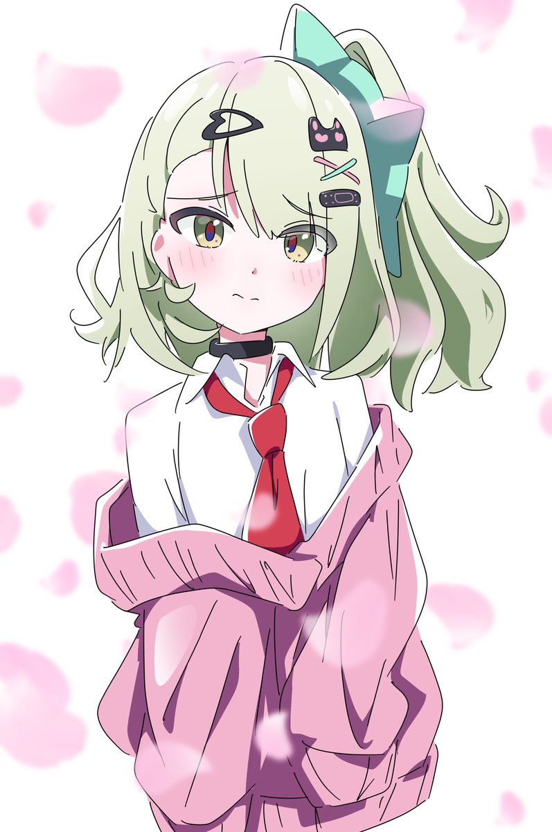 かわいいな花びら似合うちなっちゃん