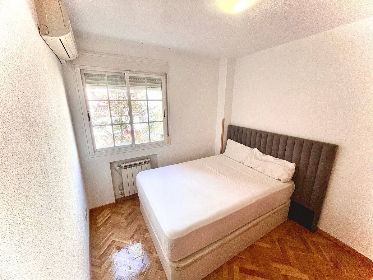 kilerrrqueen's tweet photo. Buenas! Busco compañera / compañero de piso en Madrid! 

📍Puente de Vallecas

510€ + gastos.

Para entrar en mayo! 

En las fotos sale amueblada la habitación, pero no tiene cama ! https://t.co/e3B9ciNKF9