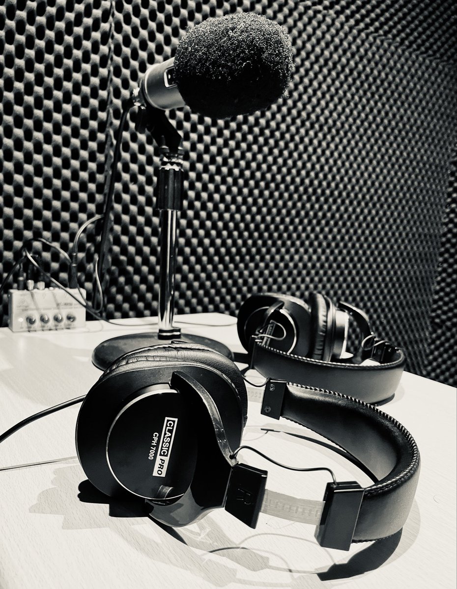 osakabe313's tweet image. インターネットラジオ🛜📻
「ミュージック♪トーキー」

AI 制作した楽曲を聴いて、トークを楽しむ番組です♬

🎙️最終回は、
つみっきーとこれまでを振り返ります✨

最後の曲は…、
🎵スパイスの魔法🪄

👋😭

MC＆D : かるるP￼😎
Ast：つみっきー👩🏻‍💼

open.spotify.com/episode/132Ecy…

#魔法
#MB
#spotyfi