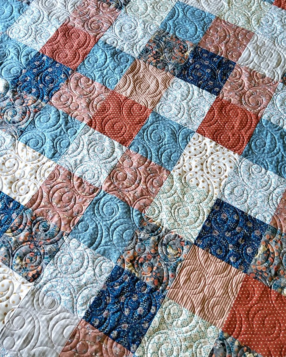 HandiQuilterAus's tweet image. Patchwork perfection stitched with love ✨🧵

A beautifully finished quilt by @yattaquiltstudio, featuring classic patchwork, beautiful textures, and flawless stitching. 

#HandiQuilterAustralia #Quilting #PatchworkQuilt #QuiltDesign  #QuiltInspiration #Craftsmanship #FabricLove