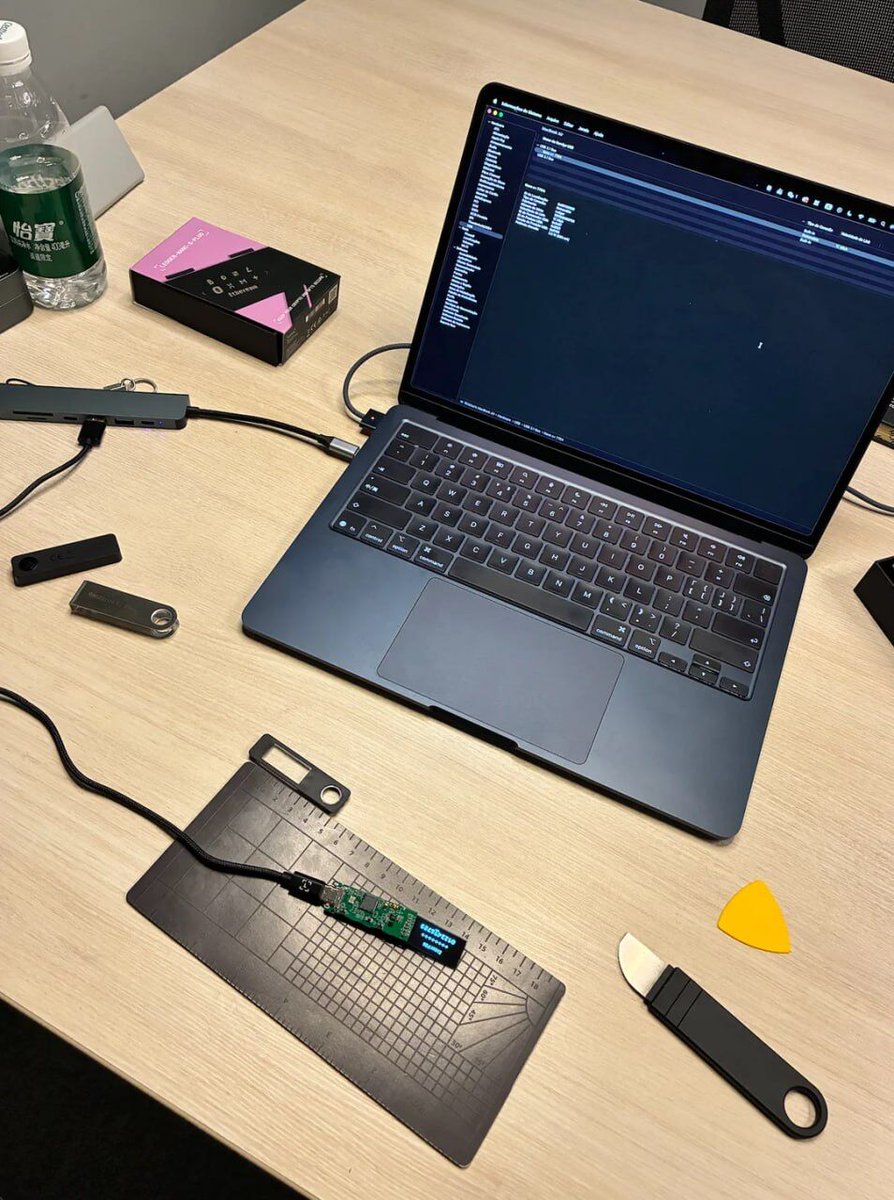 ToonPayOfficial's tweet photo. Security warning making rounds on r/ledgerwallet: Fake Ledger Nano S units are flooding Chinese marketplaces — and they look identical to the real thing. https://t.co/qIGr4juKZh