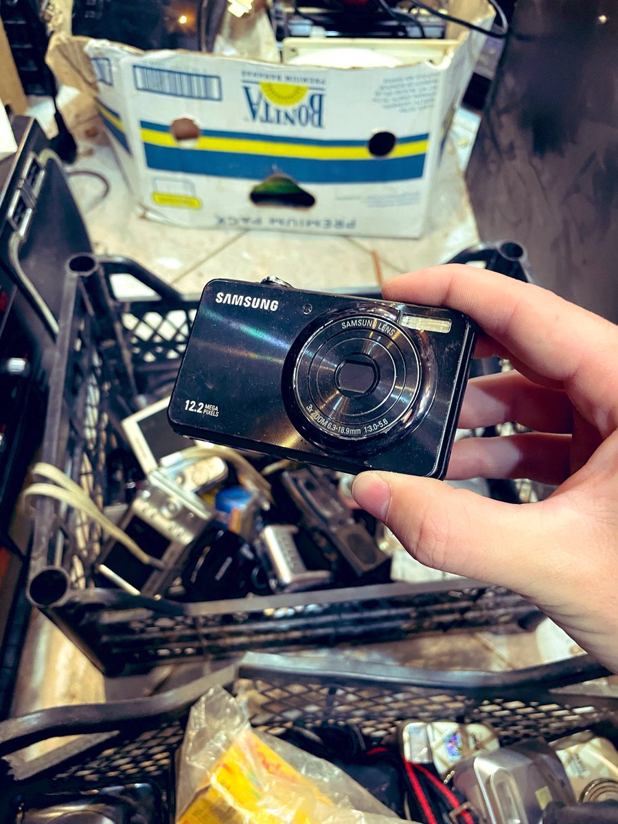 བྱམས་བརྩེ།࿖ tweet media