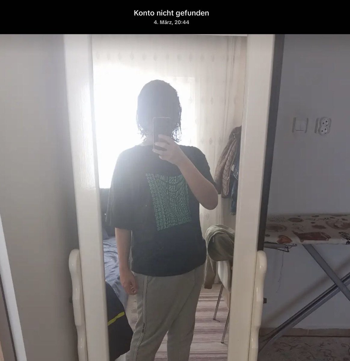 Poopeateru1n's tweet image. I been on the same group chat as a İsa Aras Mersinli ts some pics I managed to save before the group chat got nuked #turkey #Onikişubat #OnikişubatSchoolShooting