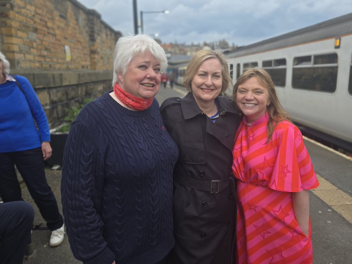 Esk Valley Railway tweet media