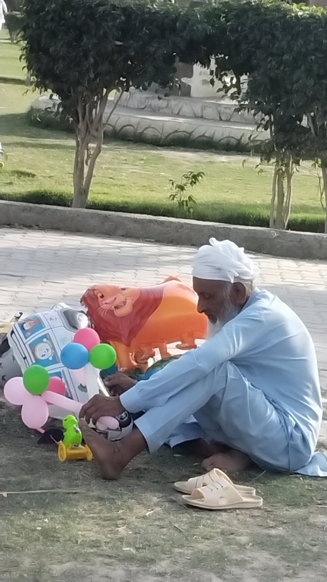 ume hani tweet media