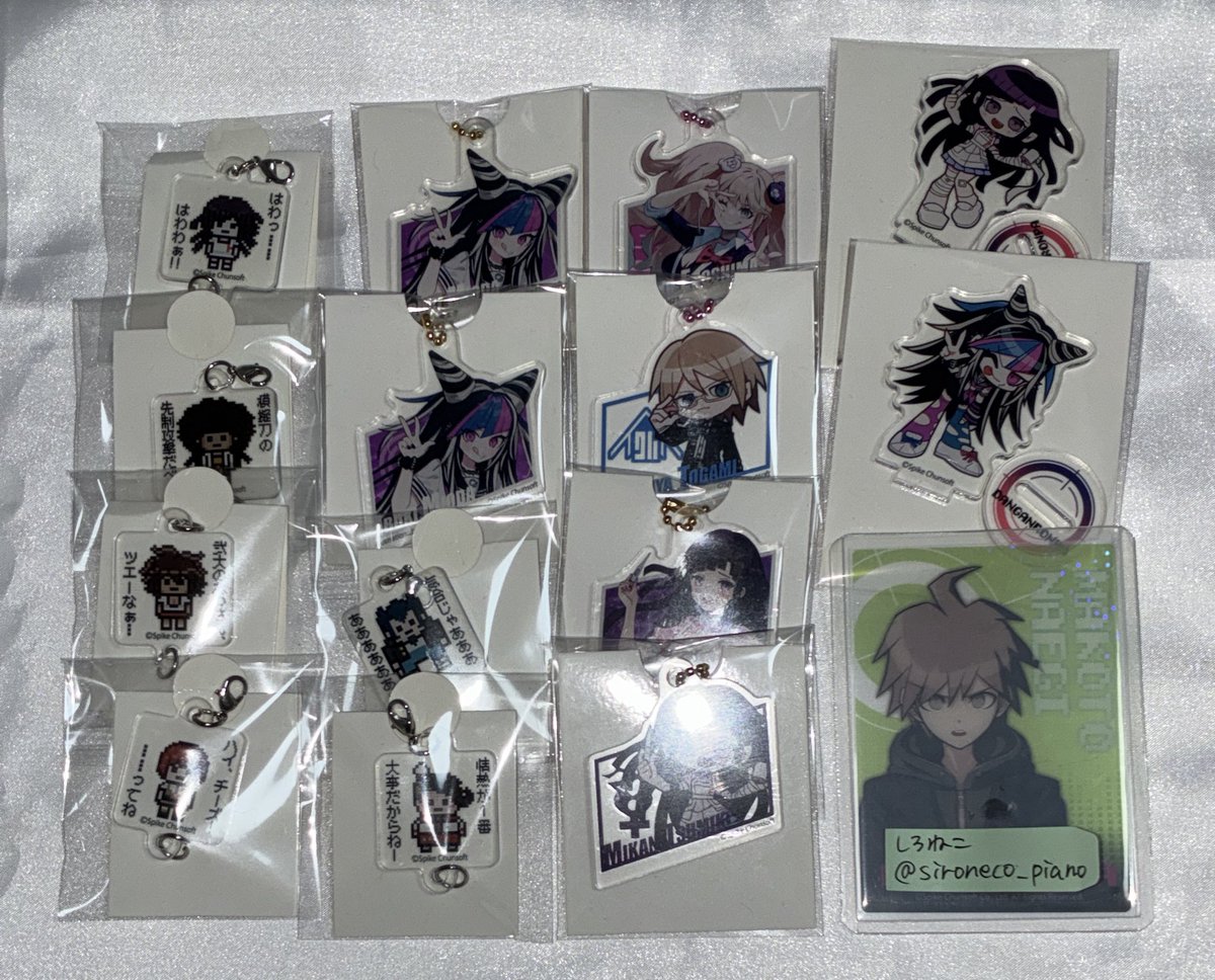 しろねこ tweet media