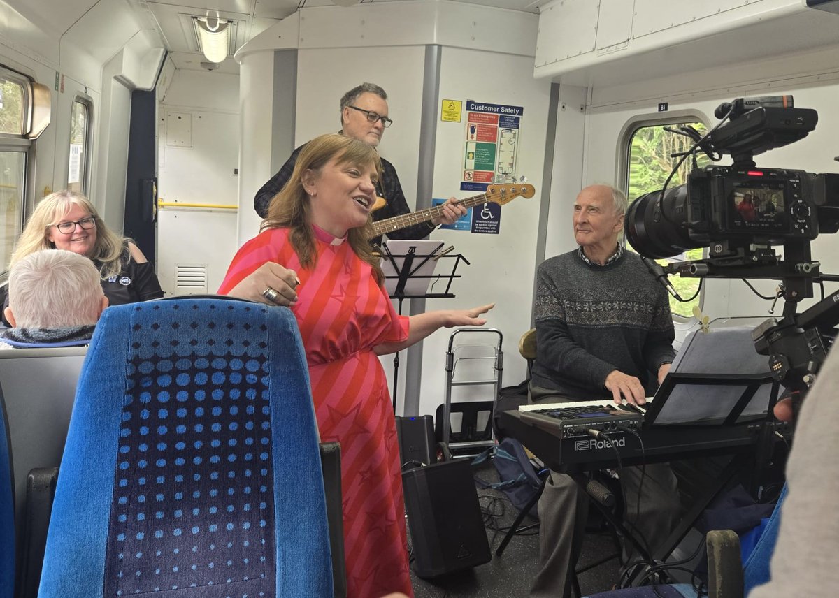 Esk Valley Railway tweet media