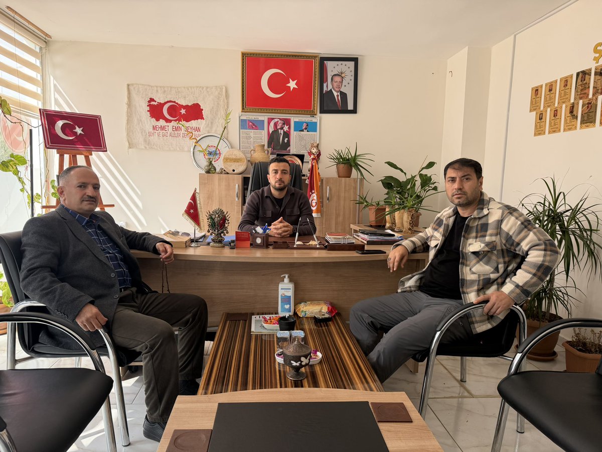 14-20 Nisan Şehitler haftası
 dolayısıyla;
Şehit Ömer KESKİN’ın 
Oğlu Haşim KESKİN 
   ve 
Şehit Mehmet DEMİRBAĞ’ın
oğlu Mehmet Sait DEMİRBAĞ’a ziyaretleri için teşekkür ederiz.
<a href="/Mardin_Valiligi/">Mardin Valiliği</a> 
<a href="/TC_icisleri/">T.C. İçişleri Bakanlığı</a> 
<a href="/tuncay_akkoyun/">Tuncay Akkoyun</a> 
<a href="/mustafaciftcitr/">Mustafa ÇİFTÇİ</a>