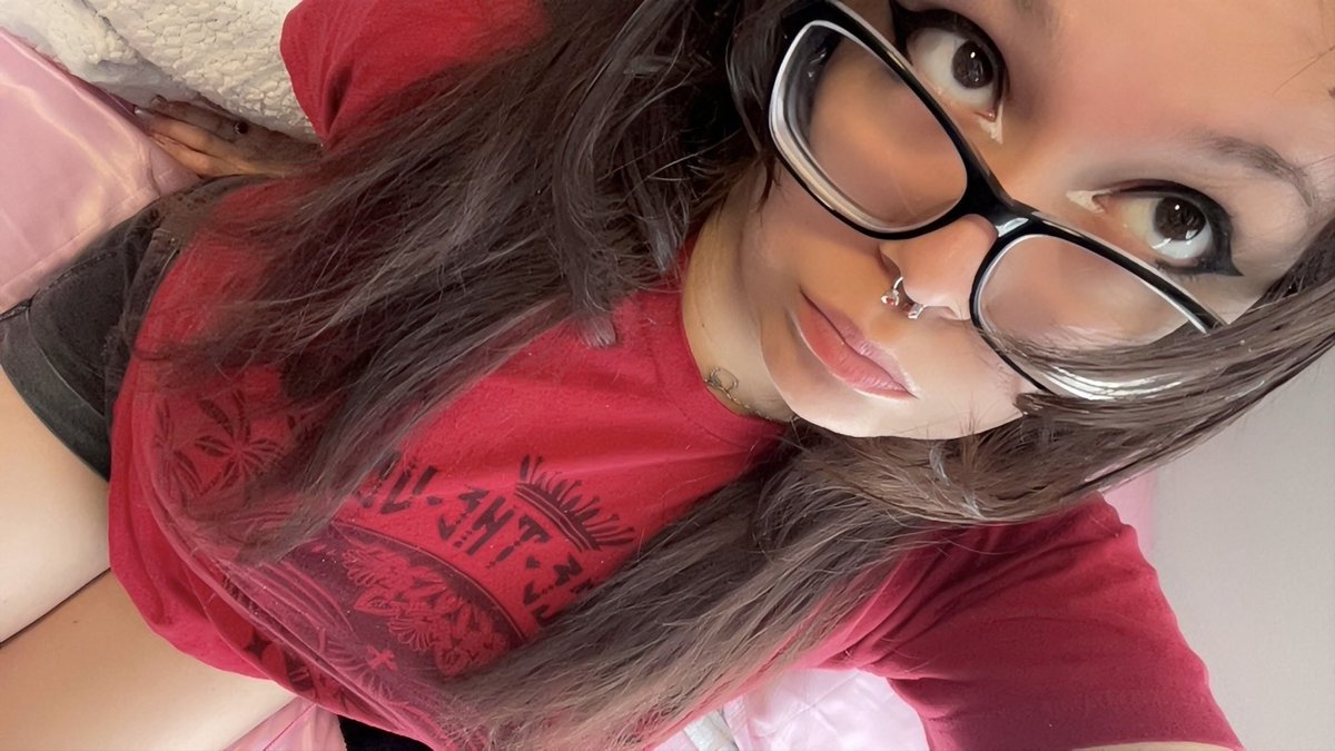 CoffeE-girl :3 tweet media