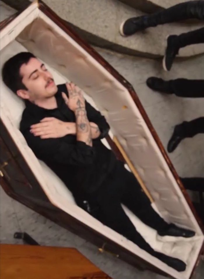 🏴‍☠️ tweet media