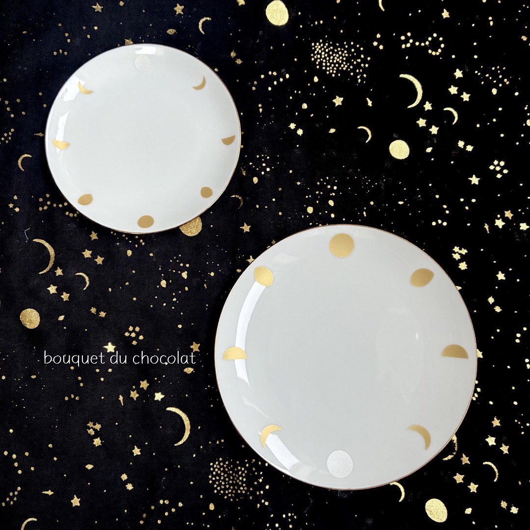 月の満ち欠けを
そのまま器に✨

New Moon（新月）とFull Moon（満月）

サイズで変わる、月の表情🌙

#月の満ち欠け
#器のある暮らし