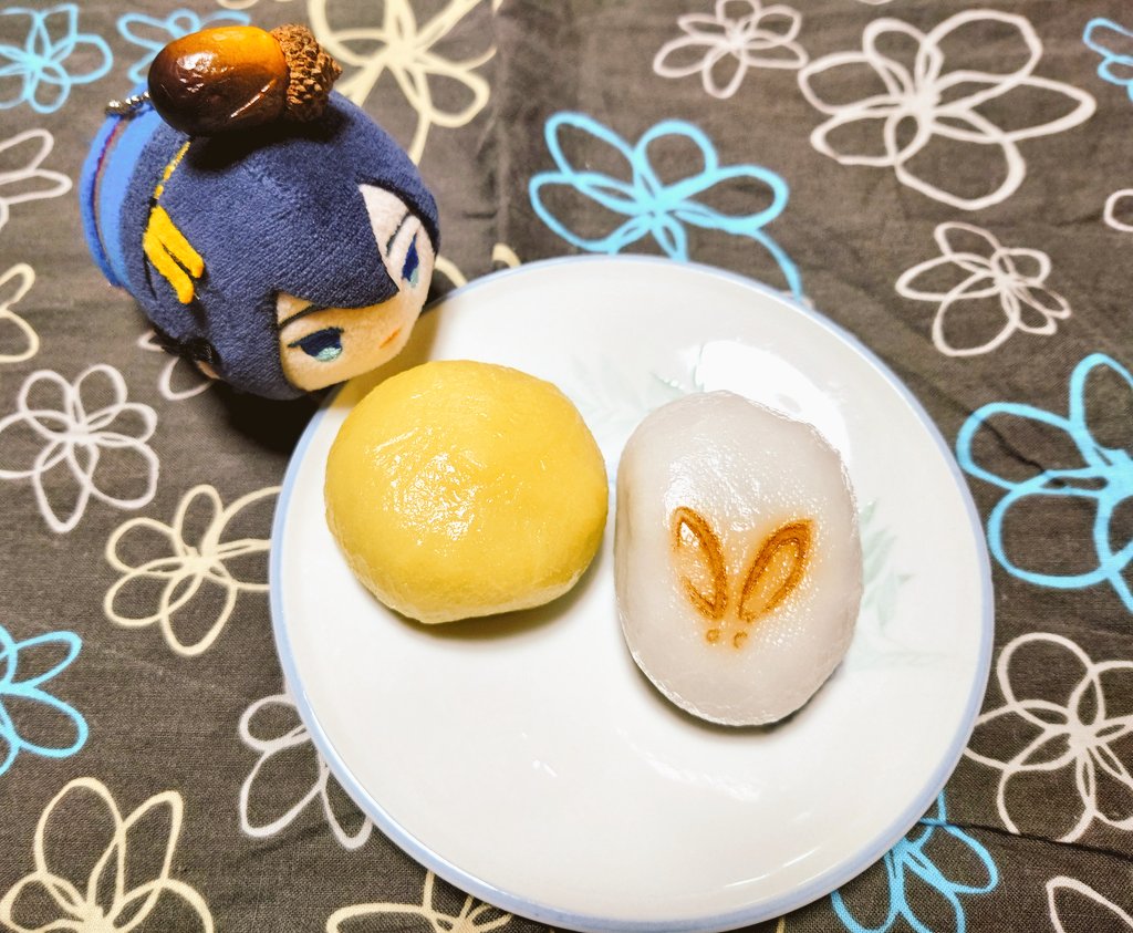 #みかちゃんと今日のどんぐり
(873/新刀剣男士シルエット発表）

もらったぞ。
大阪城の地下1000Fにいったウサギたちからだ。そろそろマントルに突入するのではないか？

◯◯◯

月齢（29.1/先負)