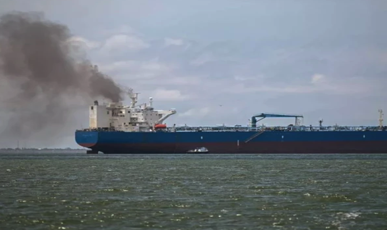 Nawaiwaqt_'s tweet image. امریکی ناکہ بندی کے باوجود پاکستانی آئل ٹینکر آبنائے ہرمز عبور کرنے والا پہلا جہاز بن گیا
nawaiwaqt.com.pk/17-Apr-2026/19…
#Pakistani #Oil #Tanker #StraitHormuz #Iran #USA @GovtofPakistan #IranWar‌ #Pakistan