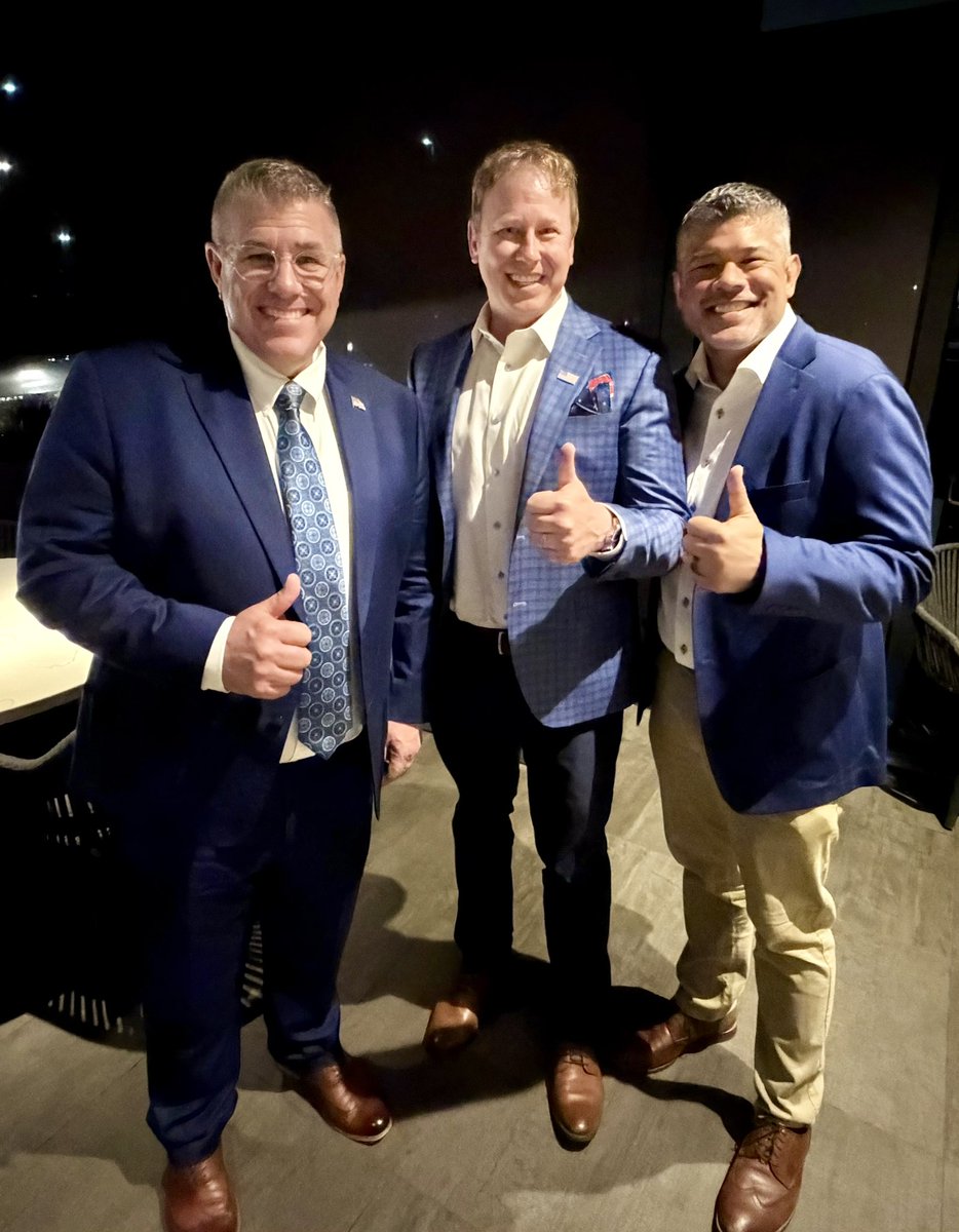 tryii's tweet photo. Was very impressed with the message and plans @DarrenBaileyIL and @AaronDelMar shared last night. The Voters have spoken they are the right Team to #FirePritzker and set Illinois on a new path to prosperity! Please join their efforts and get out and Vote! 🇺🇸 https://t.co/gwUTcXC1cY