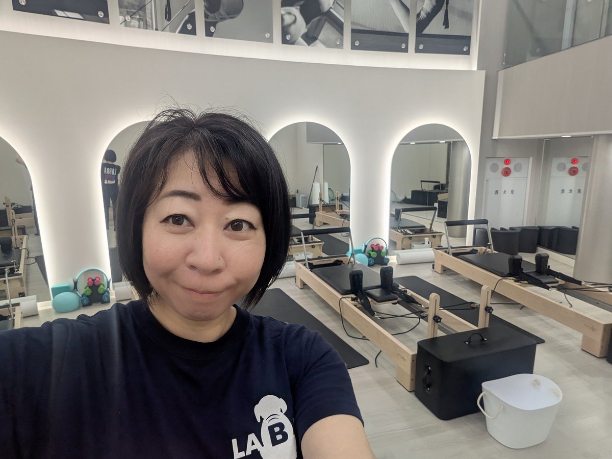 Yukiko_Kudo281's tweet photo. 健康やダイエットのためにももう少し運動をと思い、マシンピラティスの体験に行ってみたら物凄く良かったので入会してみました😆
ここ、かなり人気のジムで入会待ちが1000人越えとの事💦
ピラティスは待ち無しで入れ、ジムも24時間使えるとの事✨
インドアゴルフまで🏌️
頑張るぞ!
#FITPLACE24 #ジム https://t.co/GBp3j4Ol7k