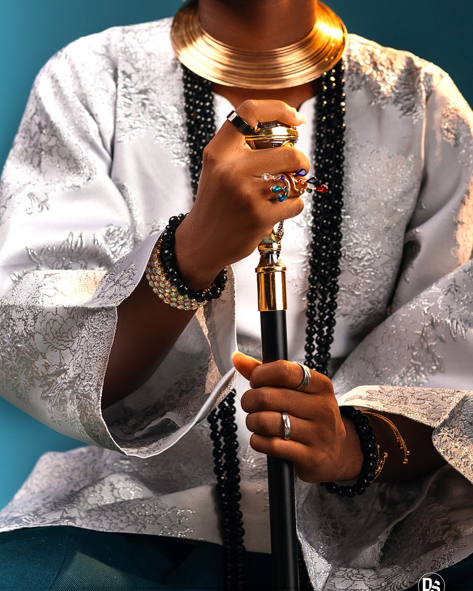 The Vintage Girl || Media, Comms and Fashion tweet media