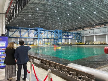 ChinaEnEsp's tweet image. 🤝 La presidenta del #CSIC inicia un viaje de trabajo a China para reforzar la colaboración con instituciones científicas.

📷 Hoy se ha reunido con la Universidad de Shanghái, la Universidad Jiao Tong de Shanghái y el Centro de Excelencia en Ciencias Moleculares de las Plantas.