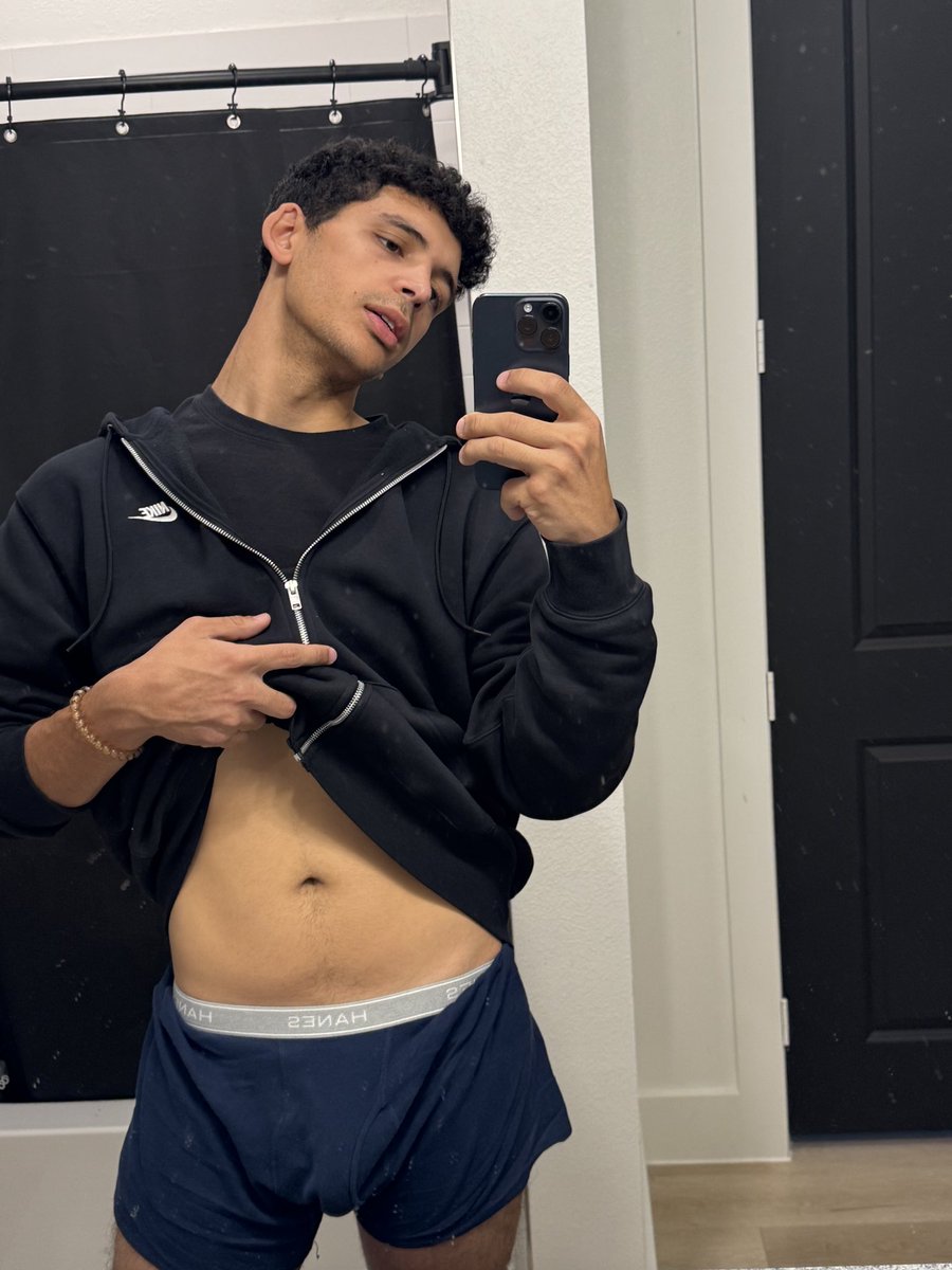 delinhell tweet media