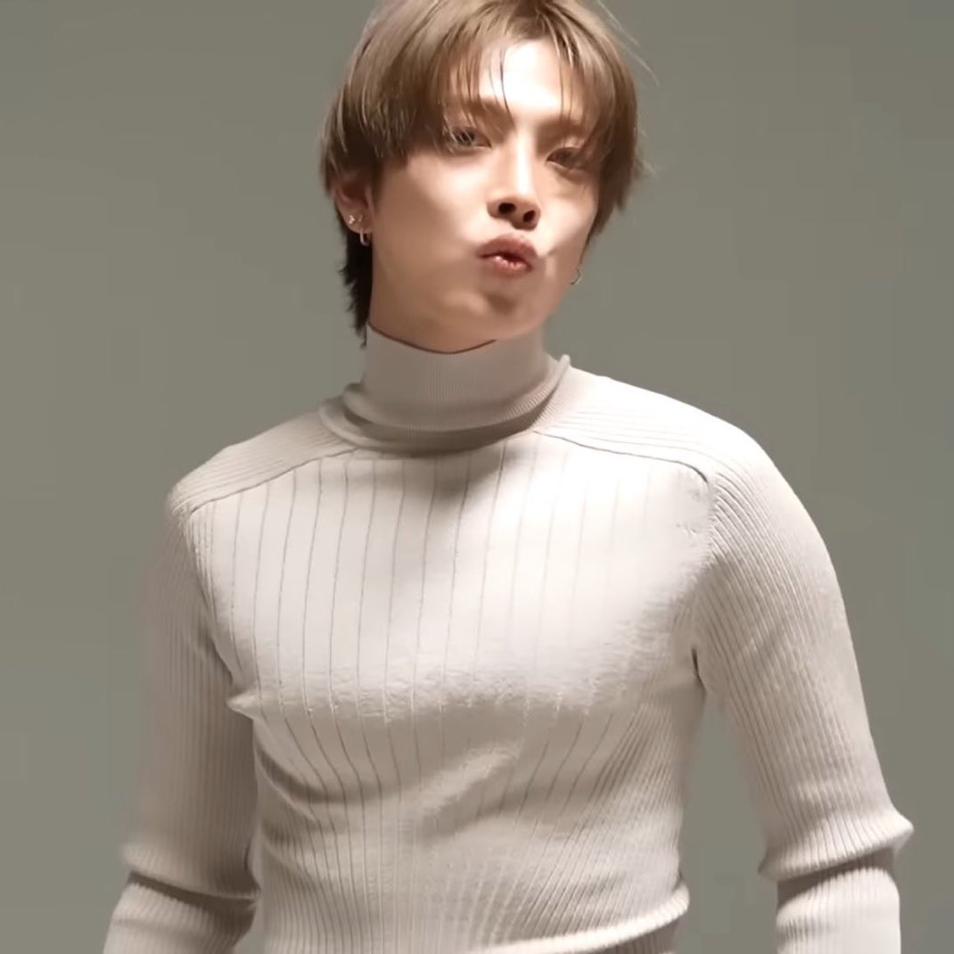 cass aka DilfJonghoLvr | someone buy me ghpt4 lol tweet media