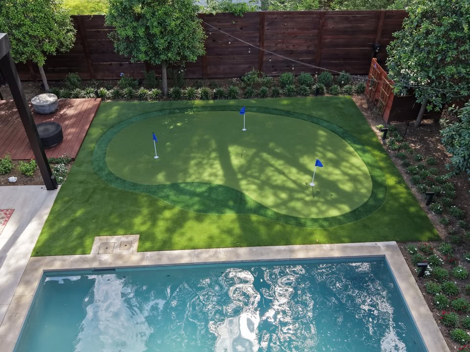 Practice like the pros—right in your backyard ⛳

🏌️‍♂️ PGA-approved turf for true ball roll
🌱 Ranked #1 for performance
💧 No mowing, watering, or upkeep
☀️ UV-stable for year-round play
🎯 Expert design &amp; installation

📲 Book your complimentary consultation today!