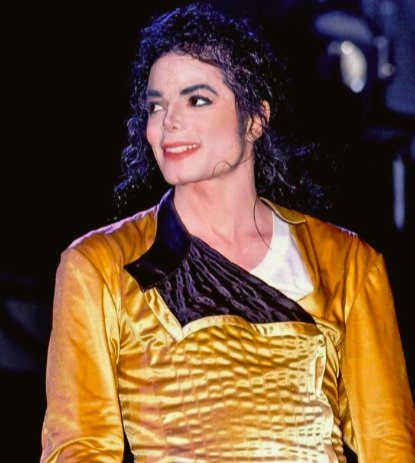 MJJJusticePrjct's tweet image. What a Sweetcheeks!!  God picked a good man to fulfill a mission for helping #humanity. #facts that are documented. Watch #MichaelMovie ... find the real Michael Jackson !