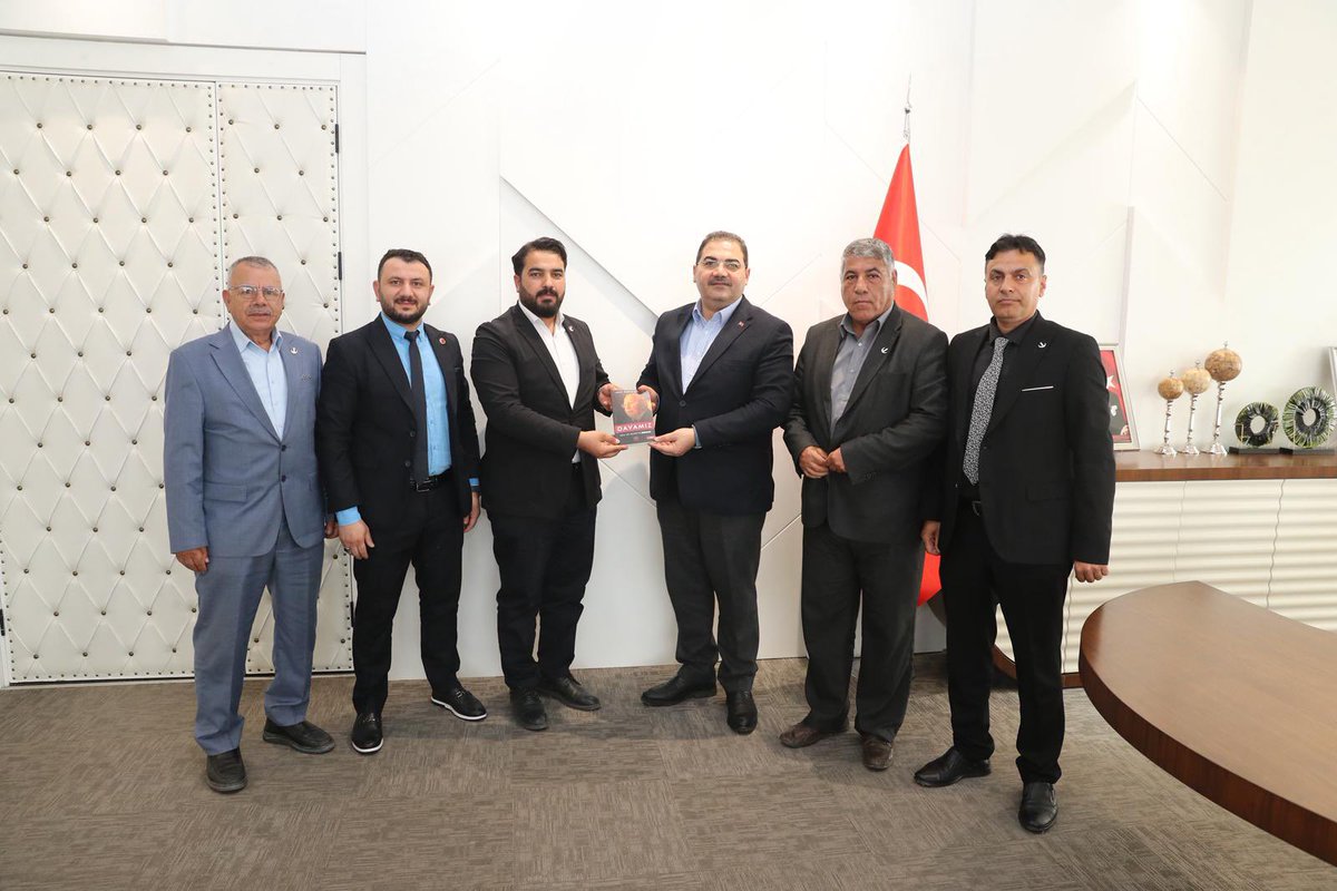 rprefahhaliliye's tweet photo. İlçe Başkanımız Öncülüğünde Haliliye Meclis Üyemiz ve İlçe Başkan Yard. Heyetle Haliliye Belediye Başkanı Mehmet CANPOLAT Beyefendiyi Ziyarette Bulunduk.Muhtar ve Esnaf Ziyaretlerimizdeki Sorunları Dile Getirdik.Hoş Sohbetleri ve Ev Sahiplikleri İçin Başkanımıza Teşekkür Ederiz. https://t.co/MY1mekLhef