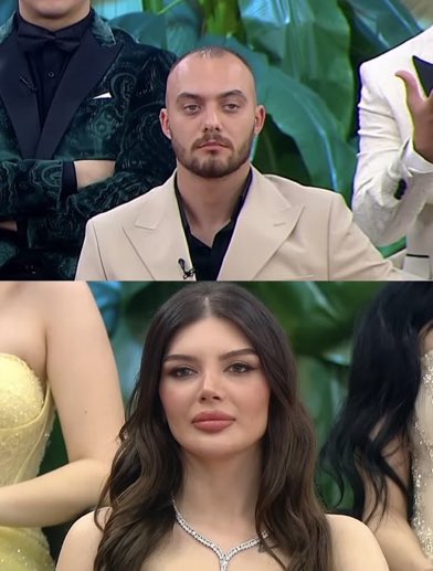 selenaynay tweet media