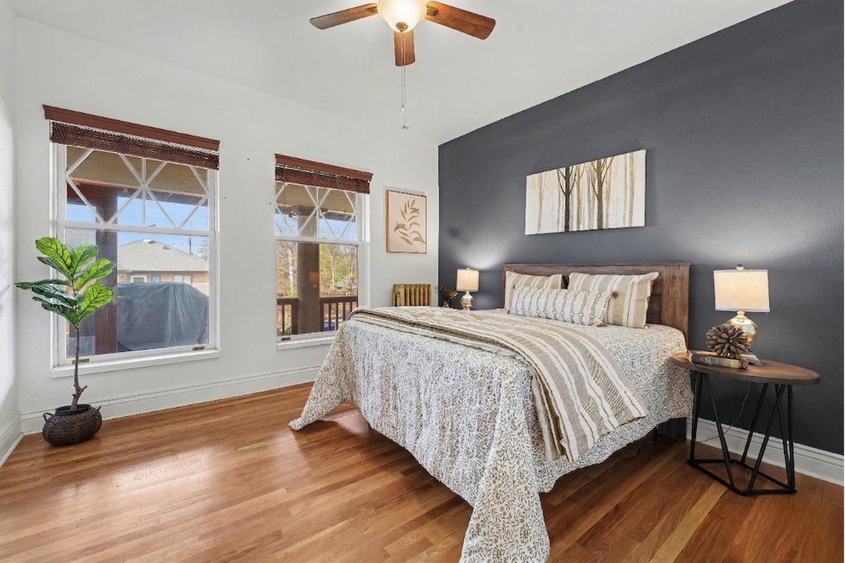 COListings_'s tweet image. Imagine enjoying sunsets over Sloan's Lake from your private deck, hosting BBQs in your spacious backyard, and cooking in an updated kitchen with mountain views. This home offers the perfect Denver lifestyle! Want a tour? Call 720-637-1404. Thoughts?