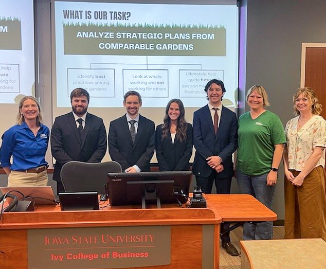 ReimanGardensIA's tweet photo. We’re excited to partner with MBA students from the Iowa State University Ivy College of Business through the CyBiz Capstone Project.  

This collaboration brings fresh perspectives as students explore strategic planning and sustainability efforts. @IvyIowaState https://t.co/FWmfMK2Yop