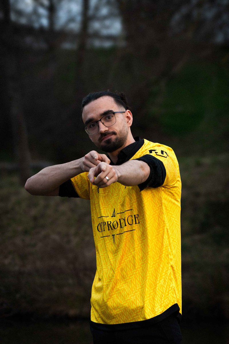 1P Esport tweet media