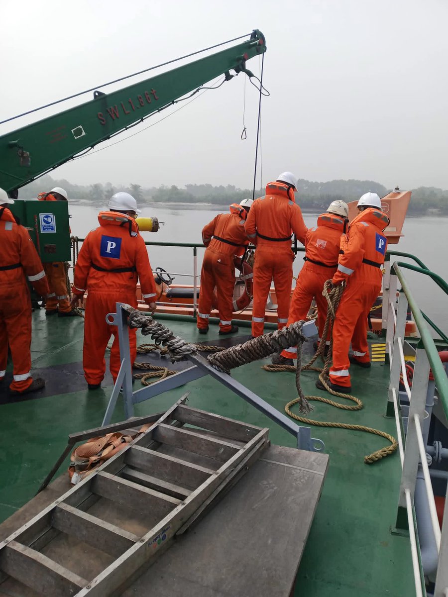 Smallz149568's tweet image. Happy Birthday to the first man I ever looked up to—my Dad 🎉❤️
A king, a protector, and the backbone of our family.
May God bless you with long life, good health, and endless joy.
Forever grateful to call you my father. 🫡🎂
#HappyBirthdayDad #FamilyFirst #Blessed #ViralPost