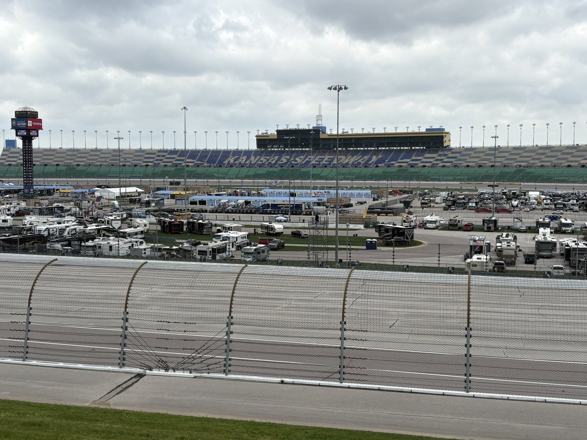 Tubby217's tweet photo. @allyracing @kansasspeedway #Rally48 https://t.co/weGWozrnp2