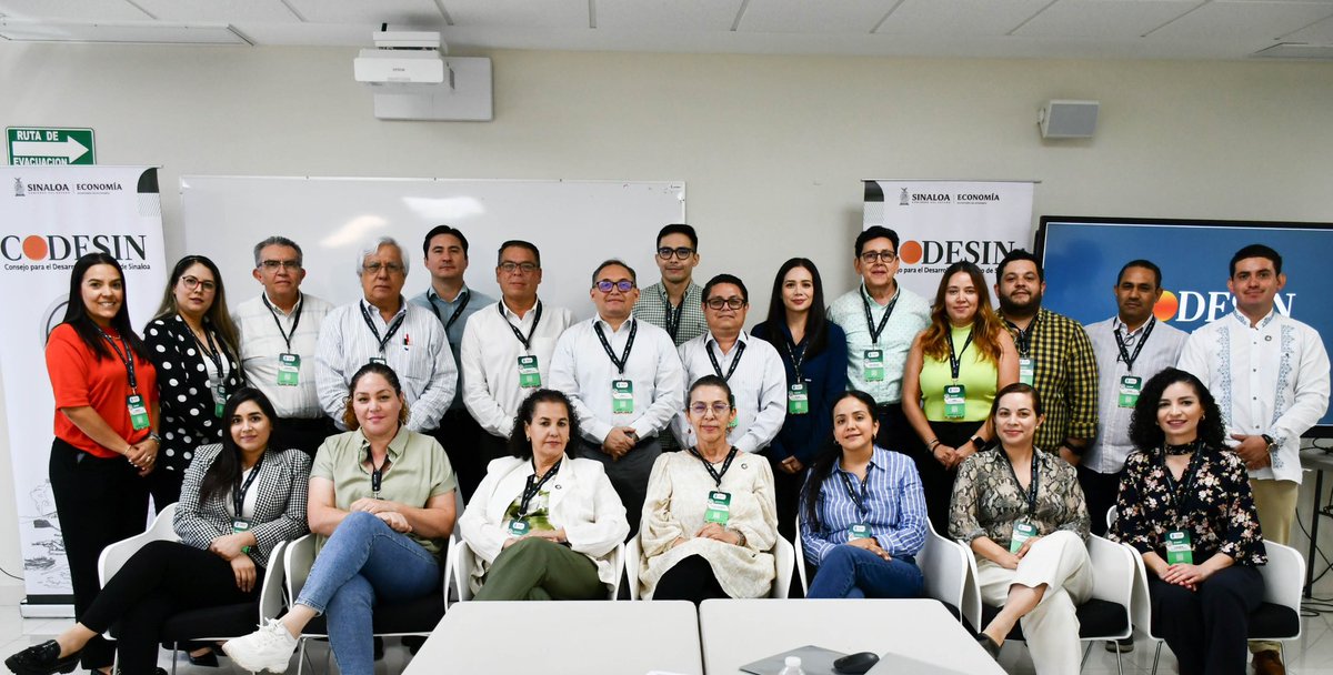 codesin's tweet image. ¡Sinaloa con visión al 2050! 🚀

Junto a @PNUDMexico, lanzamos un laboratorio de datos para identificar retos y prioridades estratégicas del estado. Planeación con evidencia para un futuro más competitivo. 🟢🟠

🔗 Detalles aquí: acortar.link/ftRwcV
#Codesin #Sinaloa10 #PNUD