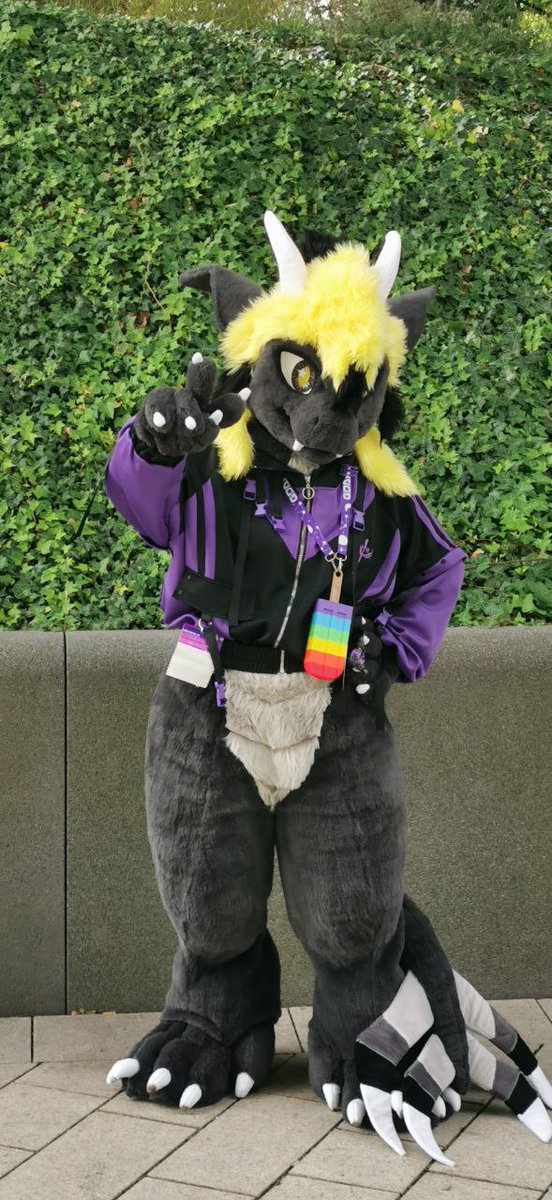 DarkRainbowDragon tweet media