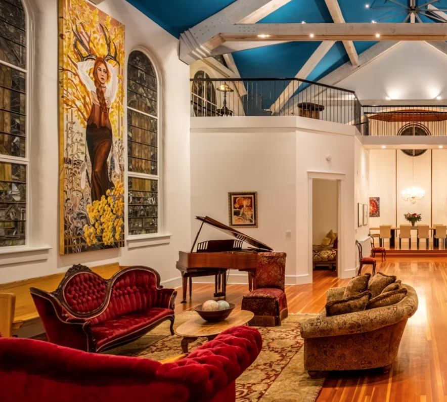 cyclists4's tweet photo. Our Lady of Perpetual Motion is back in the auction — 4-nights stay in Fruita w/ up to 10 people. World-class riding out the door. 
Grab your tickets to Crank It Forward on May 15th at the St. Julien and bid on it in person. → https://t.co/i2cM1ractF https://t.co/TkSnLI4XQP