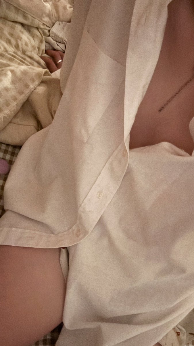 02.03.11 tweet media