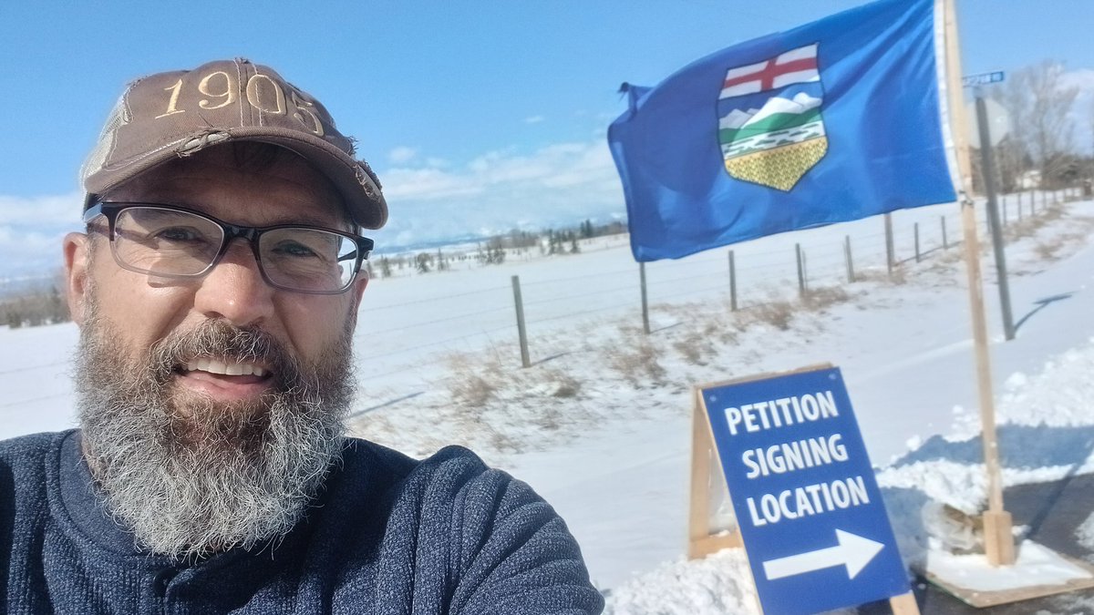 One more strong effort to collect signatures.

I'm out at my usual spot at the intersection of highway 1A and Bearspaw Road.

Let's reach our goal of 500,000 signatures and send a clear message to the Premier and the courts.

Think twice before denying us our democratic right to