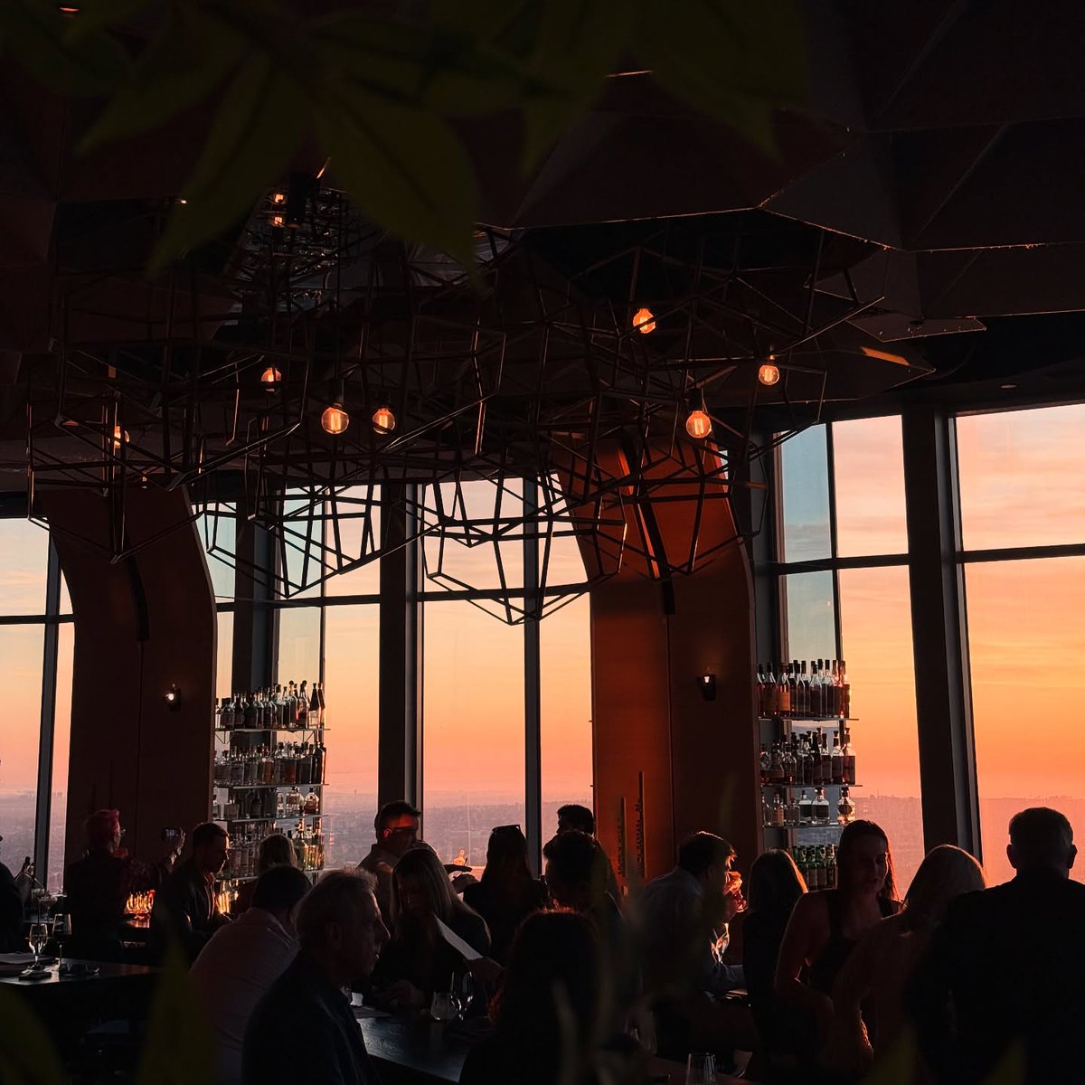 71Above's tweet photo. Seventy-one floors up, no reservation required. Just you, a cocktail, and the best golden hour in the city.  🌅🍸

#71Above #DTLA #BarAndLounge #SunsetViews https://t.co/joDrkvy8Mp