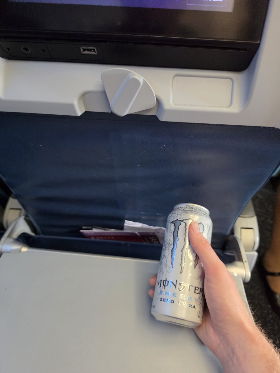 Crimstronic tweet media