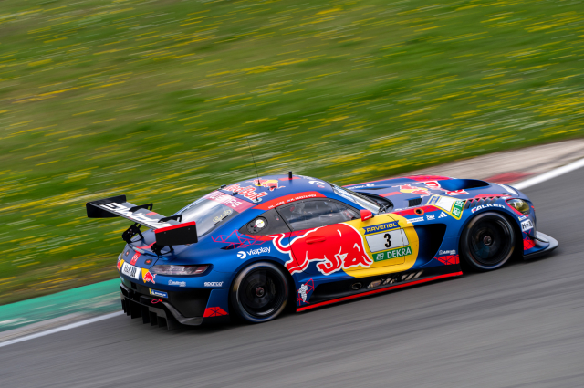 Verstappen.com NIEUWS: Max rijdt dit weekend twee vieruursraces op de Nordschleife dlvr.it/TS5HHC