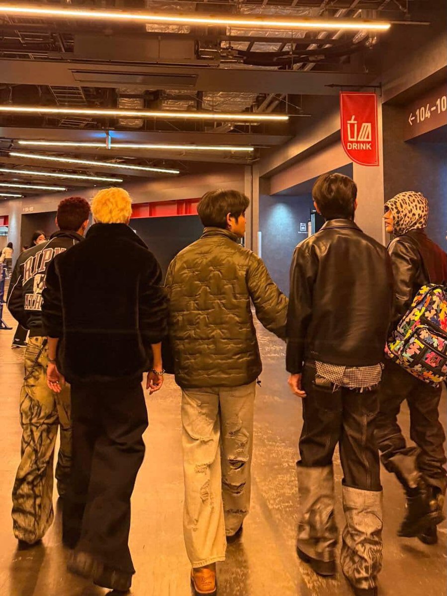 🍭☀️Farah~ tweet media