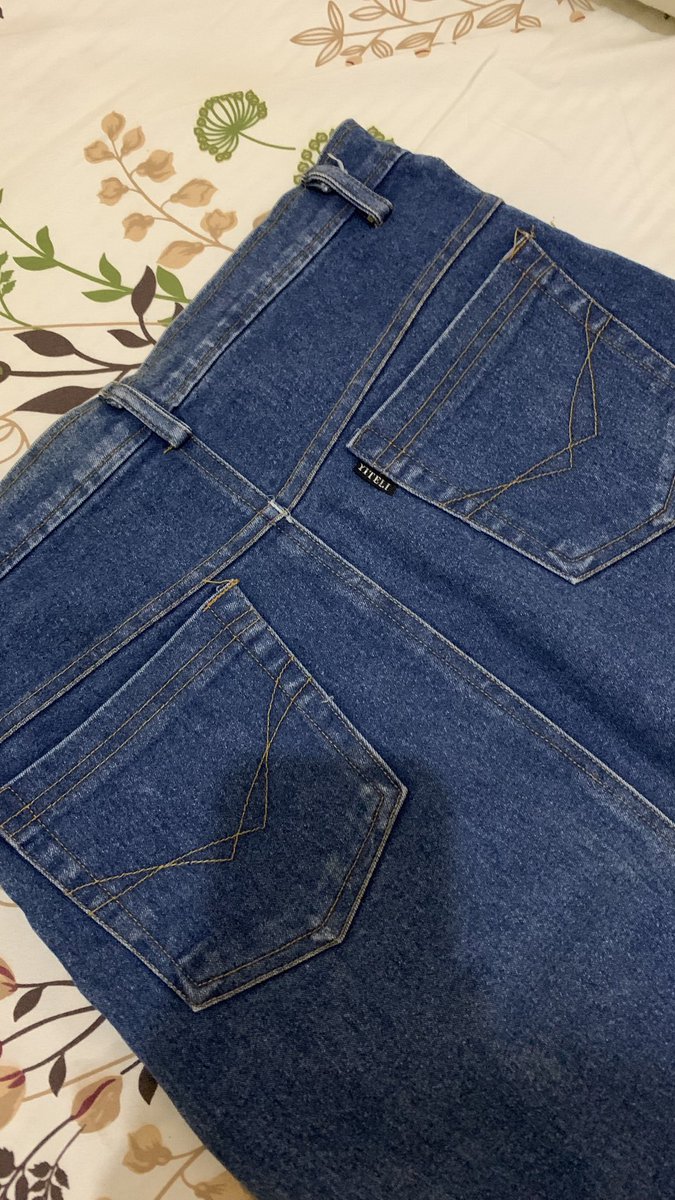 prettyeloraa!♡ tweet media