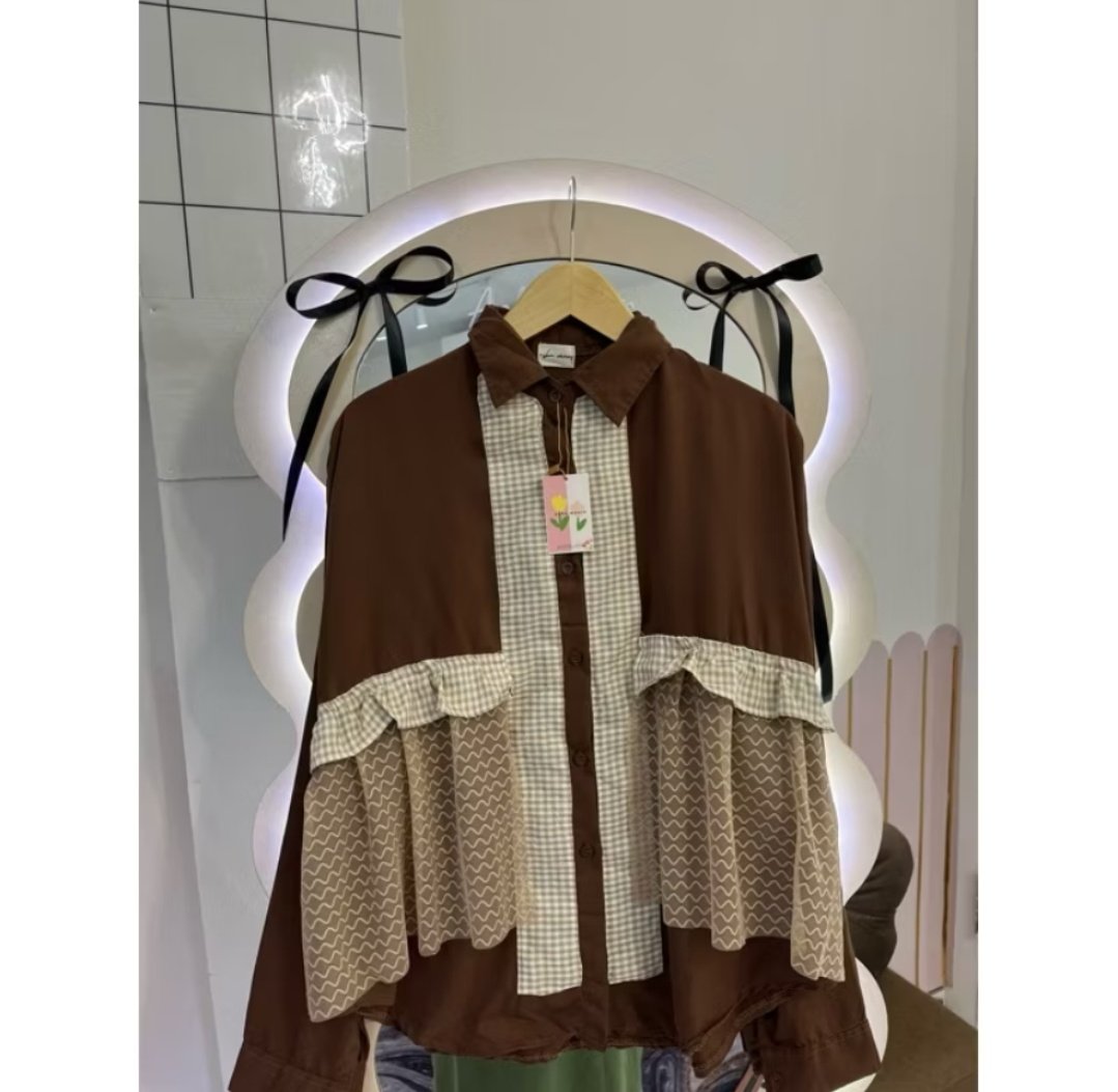 darklune26's tweet photo. finally nemu kemeja gemesh yang pas buat ngantor🌸🌼

~another day, another cute office look

belinya di online store ini - https://t.co/2nrHMvfCkJ https://t.co/nC2DZ8CcXu